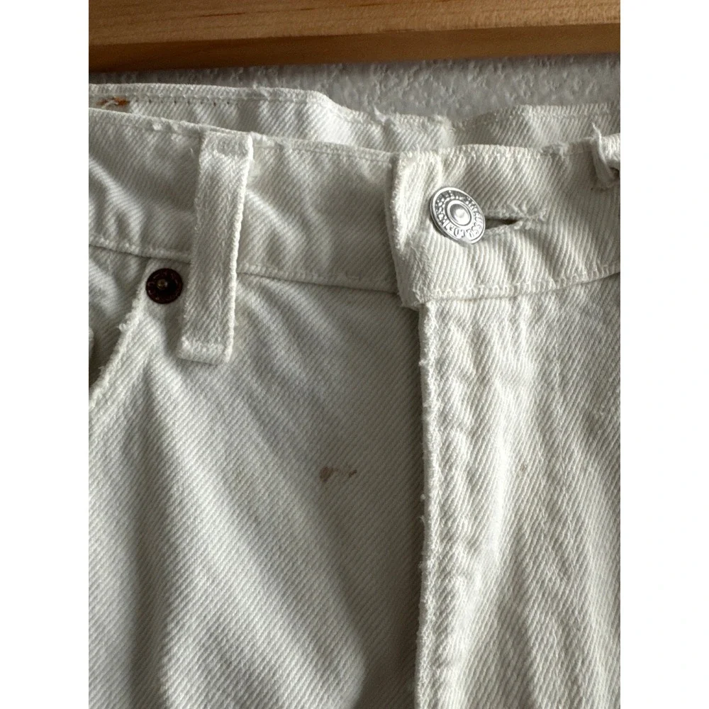 Vintage Levis 550 Relaxed Fit Tapered Leg White Jeans Made in USA W31 L30